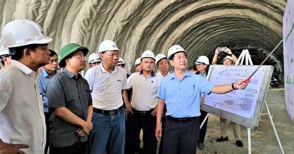 Erdrutsche und Schwierigkeiten überwinden, um den Bau der Schnellstraße durch Phu Yen sicherzustellen