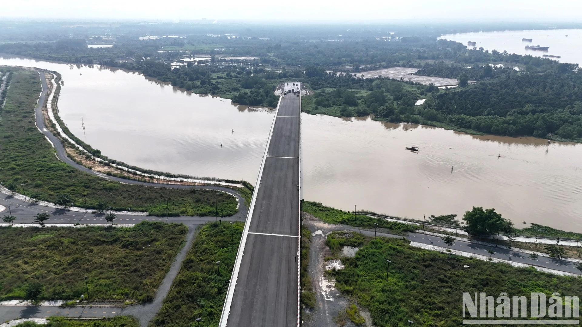 [Photo] Risk of wasting nearly 400 billion VND bridge completed without connecting road photo 8