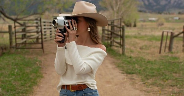 Bringen Sie Schwung in den Herbst mit dem „superheißen“ Cowgirl-Stil