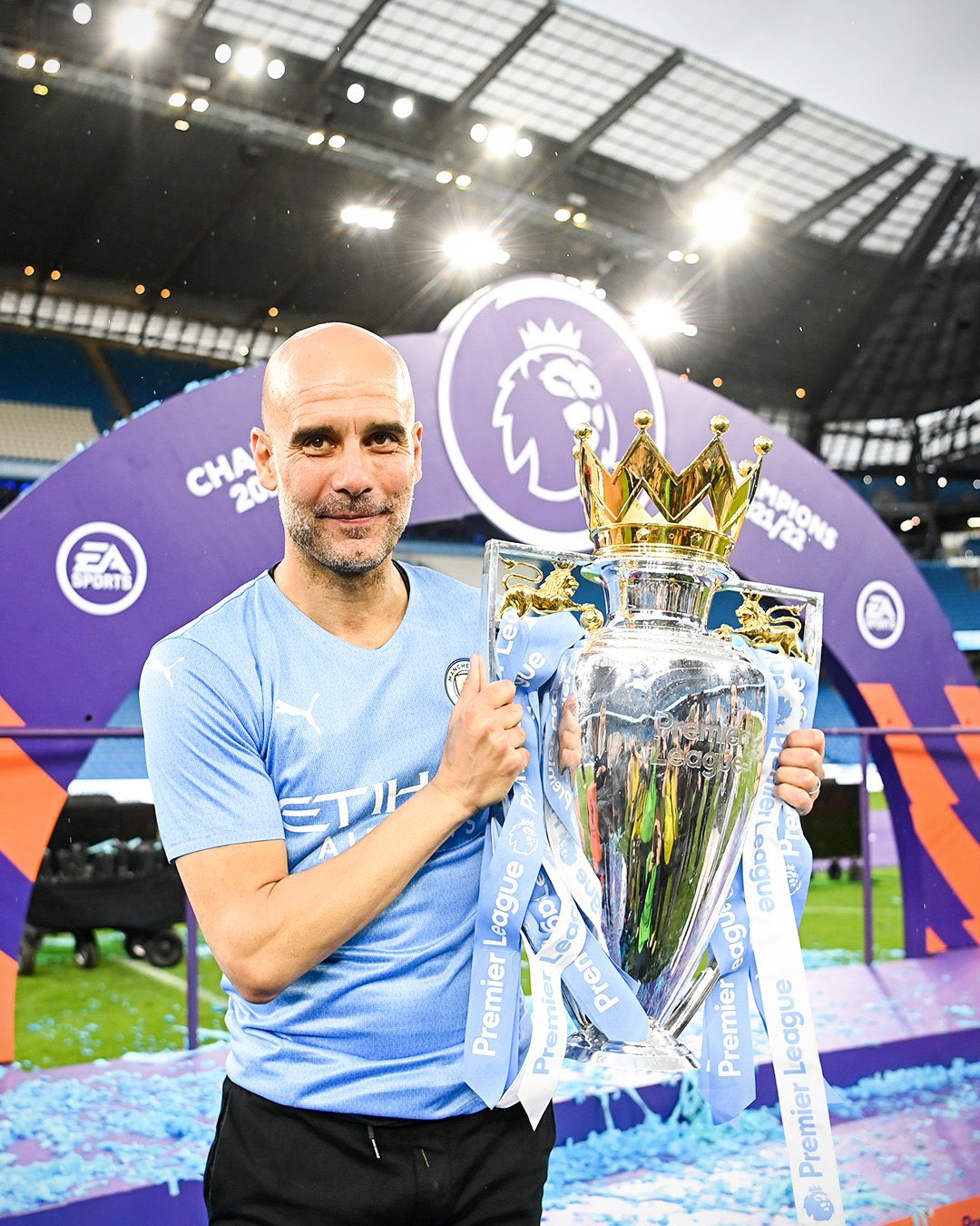 HLV Pep Guardiola giúp Man City giành 6 chức vô địch Ngoại hạng Anh, trong đó có 4 mùa giải liên tiếp gần đây lập kỷ lục lần đầu tiên đạt được