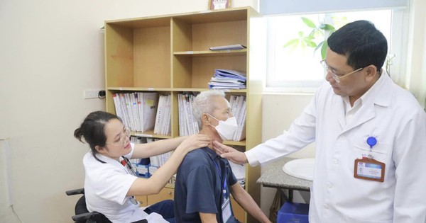 La doctora que tuvo un accidente en The Coffee House ha regresado a trabajar en el Hospital K.