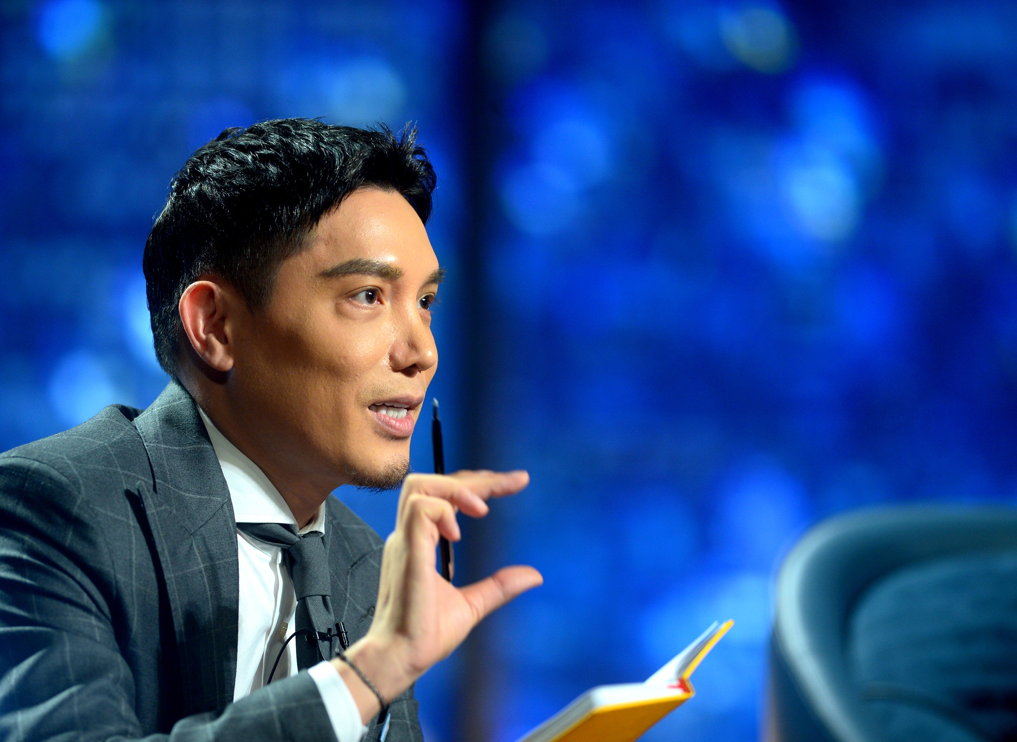 'Tân binh' làng ăn vặt dế sấy nguyên con ‘gây thương nhớ’ cho shark Erick - Ảnh 2.