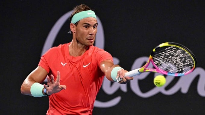 Nadal đánh thuận tay trong trận gặp Kubler ở vòng hai Brisbane International hôm 4/1. Ảnh: AFP