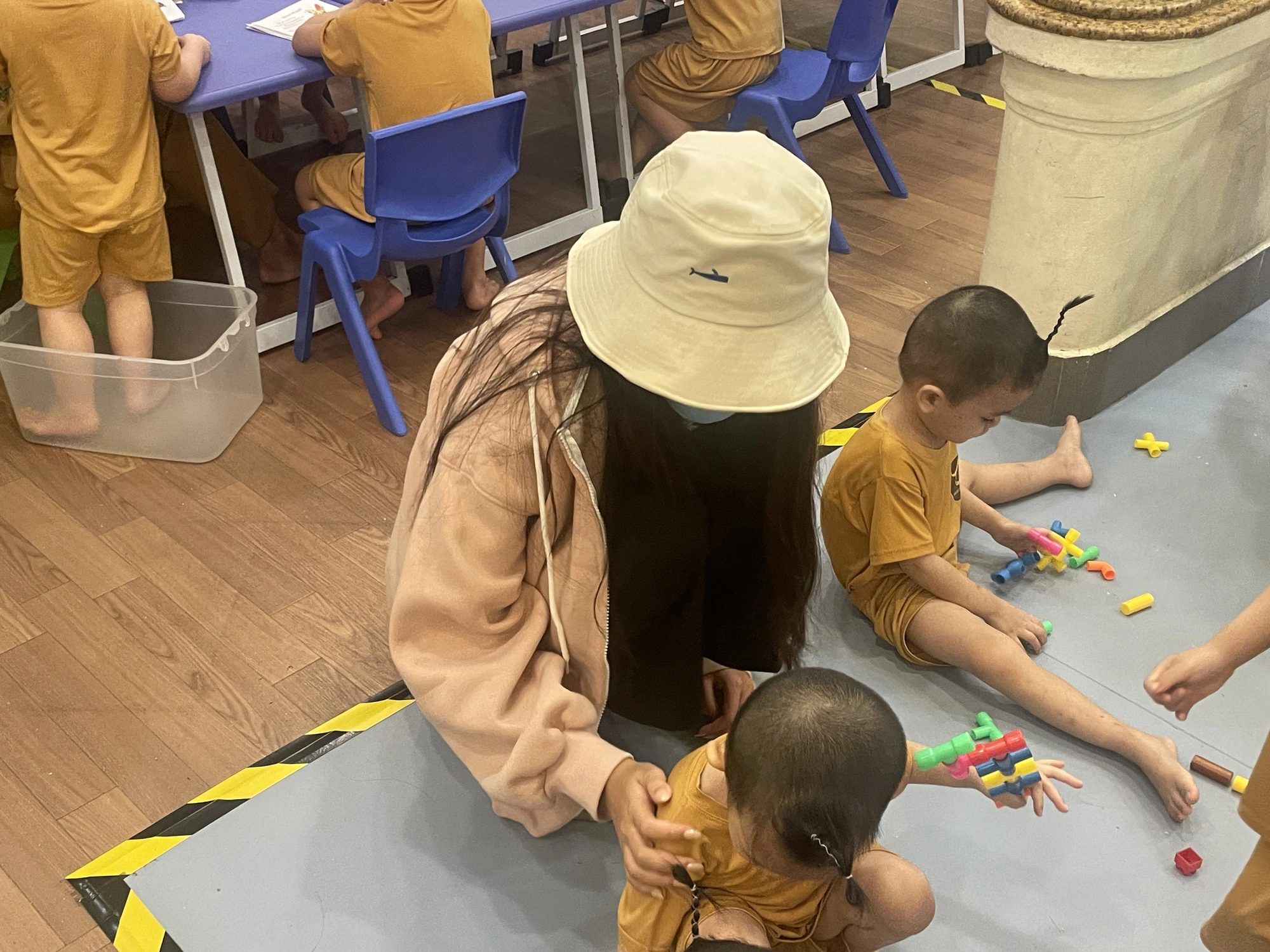 Thăm và ủng hộ trẻ em tại “Mái ấm Chúc Từ”