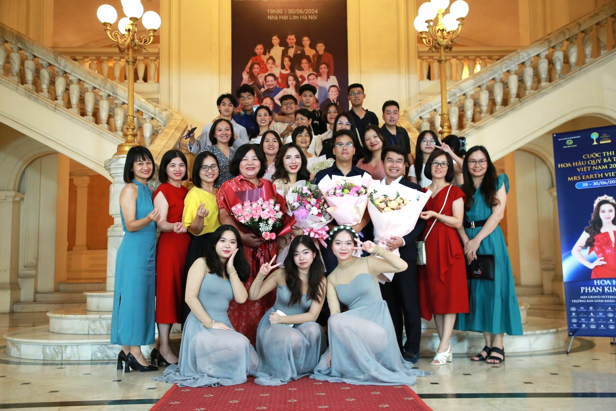 Lehrerin aus Hanoi gewinnt den Preis für talentierte Schönheit bei Miss Earth Vietnam 2024 -0