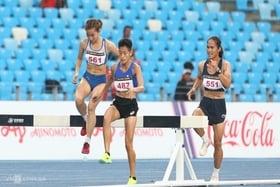 Tras posponerse la prueba antidopaje, Nguyen Thi Oanh gana doble medalla de oro