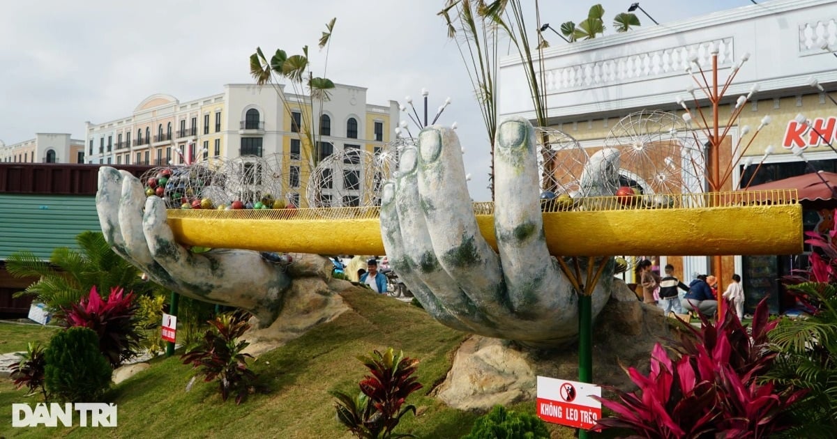 Eine „Miniaturversion“ der Goldenen Brücke erscheint in Thanh Hoa