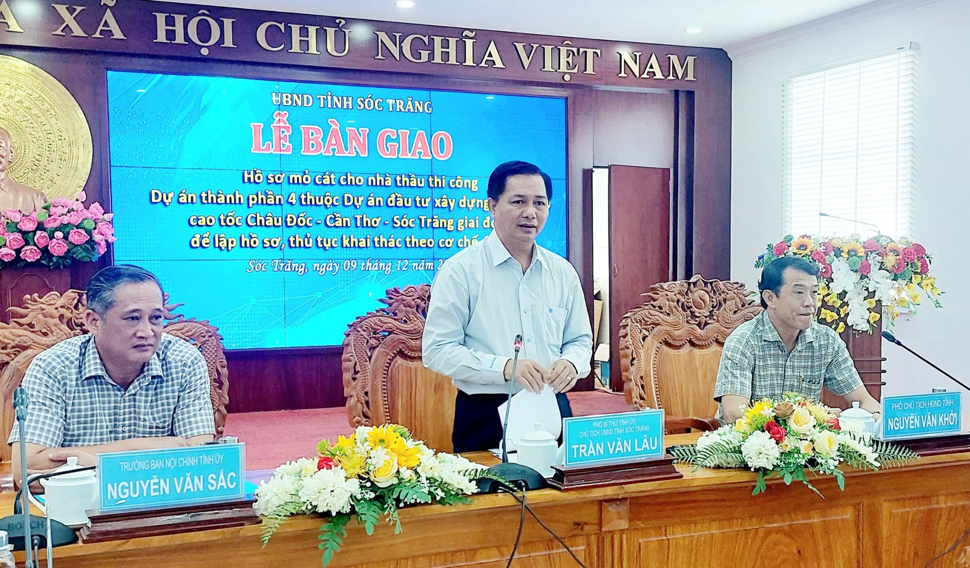 Bàn giao 5 mỏ cát thi công cao tốc Châu Đốc - Cần Thơ - Sóc Trăng - Ảnh 2.