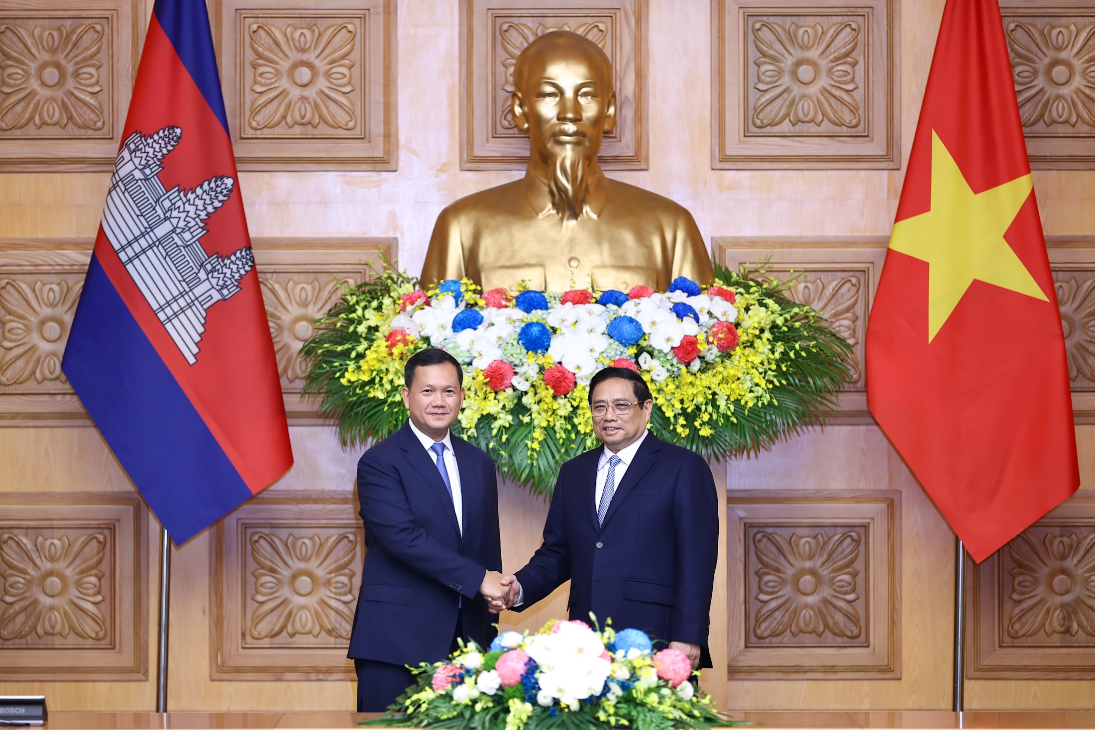 Prime Minister Pham Minh Chinh holds talks with Prime Minister of the Kingdom of Cambodia Hun Manet