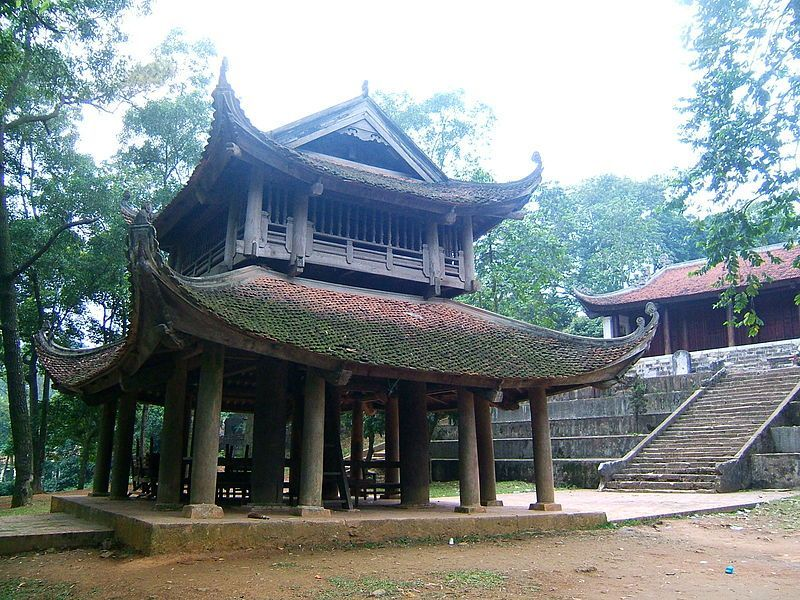 How are the restorations of the Hundred-Garden Pagoda and Tram Pagoda going after the noise of the Japanese Covered Bridge incident?