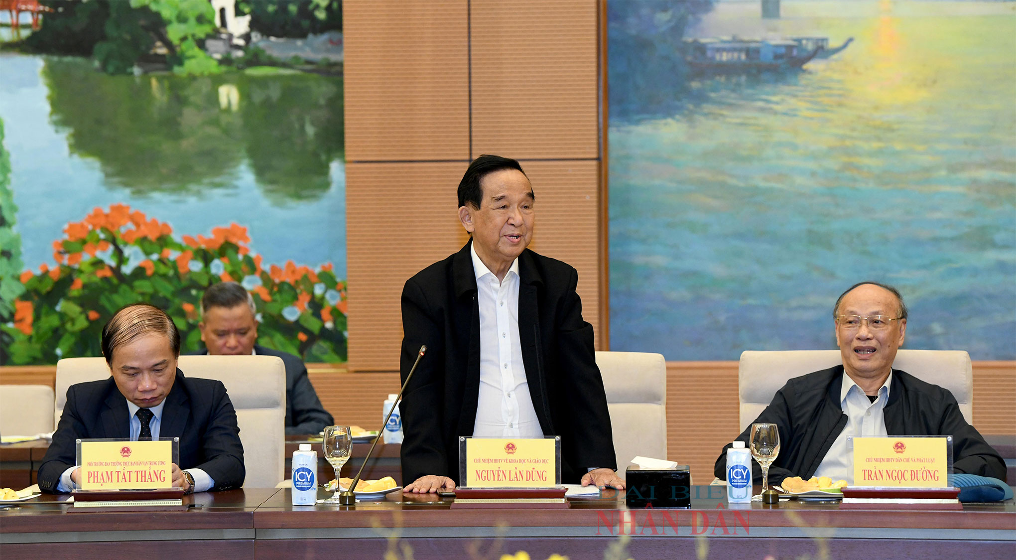Vorsitzender der Nationalversammlung, Vuong Dinh Hue: Förderung der Demokratie und enge Koordinierung, damit jede Entscheidung der Nationalversammlung wirklich dem Land und dem Volk zugutekommt -0