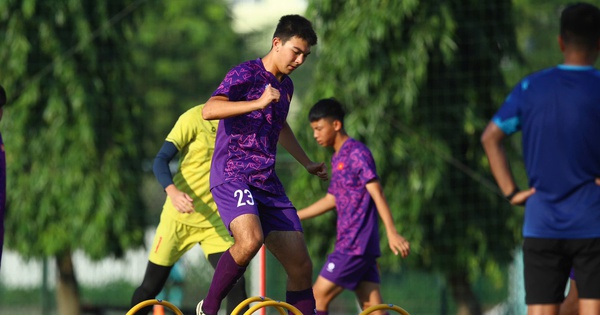 Vietnamesischer Spieler Maxwell scheidet unerwartet aus, U17-Nationalmannschaft Vietnams „studiert im Ausland“ in Japan