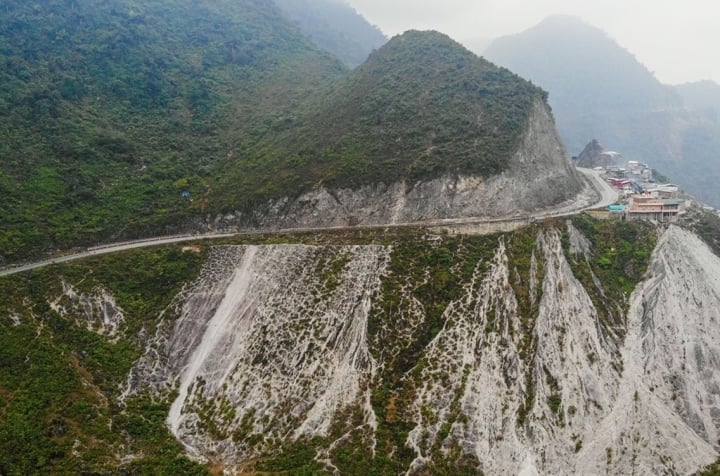 White Stone Pass - ถนนที่ปกคลุมไปด้วยหิมะอันมหัศจรรย์ใจกลางภาคตะวันตกเฉียงเหนือ ภาพที่ 2