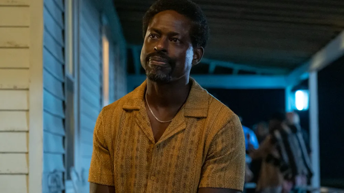 El actor Sterling K. Brown en la película American Fiction. Foto: MGM Studios