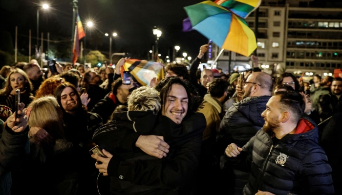 Gleichgeschlechtliches griechisches Paar will nach historischer Abstimmung heiraten