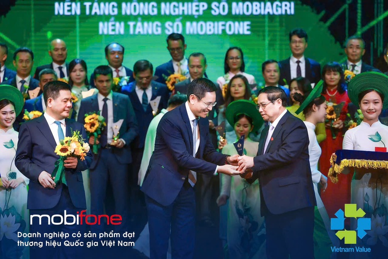 MobiFone was honored as 'Vietnam National Brand 2024' with 5 excellent product brands