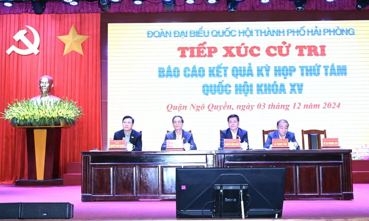 La delegación de la Asamblea Nacional de la ciudad de Hai Phong trabajó activa y responsablemente ante los votantes y el pueblo.