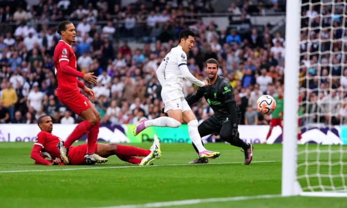 Son Heung-min marcó el gol inaugural cuando el Tottenham derrotó al Liverpool por 2-1 en la séptima jornada de la Premier League el 1 de octubre. Foto: PA