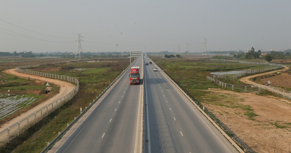 Focus sur le déblaiement du site et la construction d'aires de repos sur l'autoroute traversant Nghe An