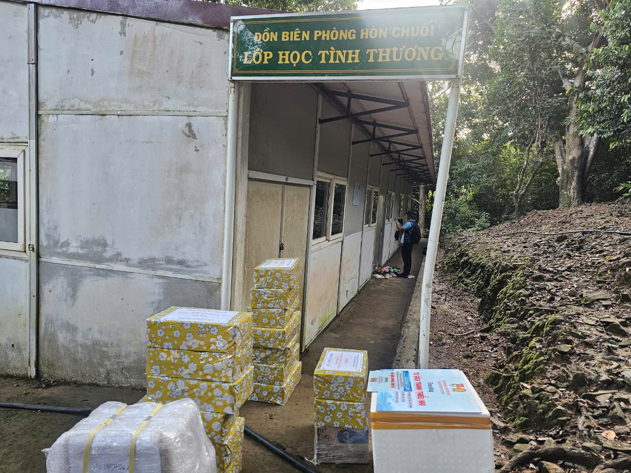 NGHĨA TÌNH TP HCM, VÌ BIỂN ĐẢO THÂN YÊU(*): Thầy giáo 