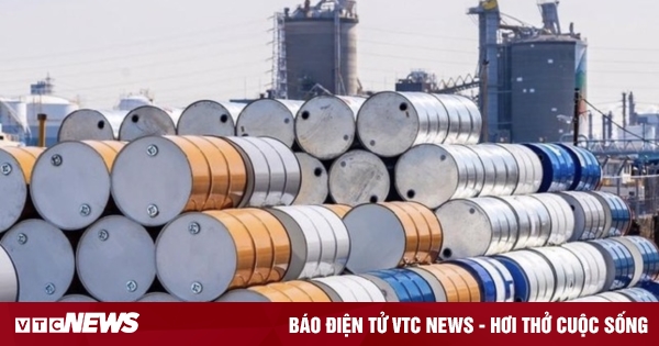 Vietnam spends nearly 5 billion USD importing gasoline and oil