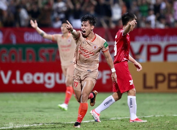 Vu Van Thanh reaccionó ante el árbitro cuando su gol fue anulado en el minuto 78 por fuera de juego. Foto: Lam Thoa