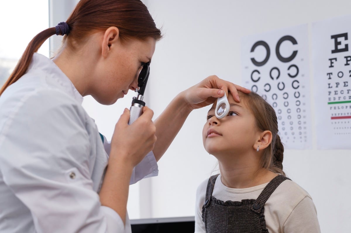 Warning signs of retinoblastoma in children