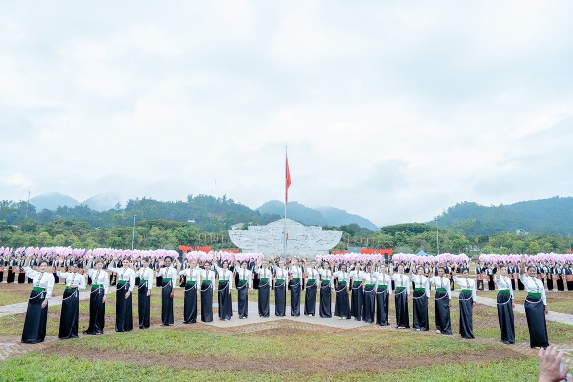 Quảng trường Tây Bắc. (Nguồn: Thanh Niên)