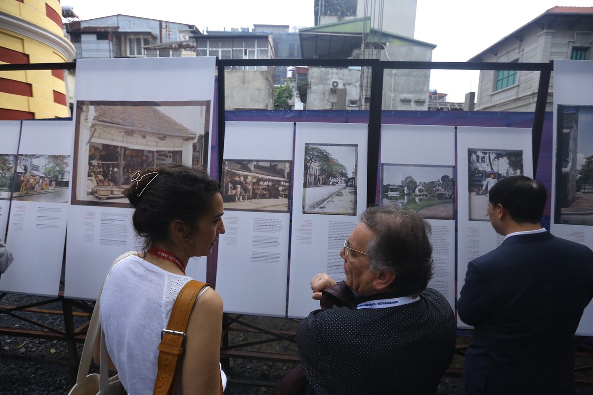 See the first 30 color photos of Hanoi taken through the lens of a Frenchman photo 12