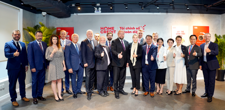 Высшее руководство Чешской Республики встречается с Home Credit Vietnam - 3