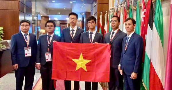 Học sinh Việt Nam giành 2 huy chương vàng Olympic tin học quốc tế