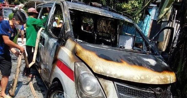 L'ambulance transportant un patient a pris feu lors du transfert du patient à l'hôpital