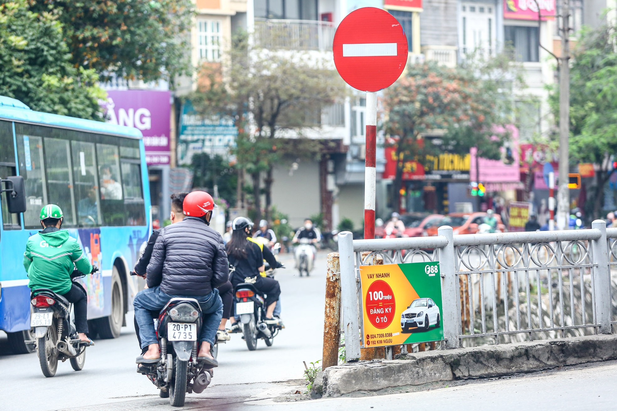 Điều chỉnh giao thông phố Kim Ngưu, hàng loạt phương tiện đi ngược chiều bất chấp biển cấm ảnh 5