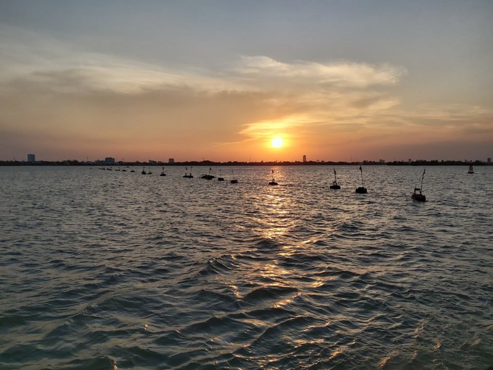 Sunrise on Ca Mau Cape (Hoang Nam)