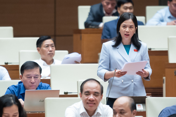 Delegierter Dieu Huynh Sang sprach am Nachmittag des 24. November. Foto: National Assembly Media