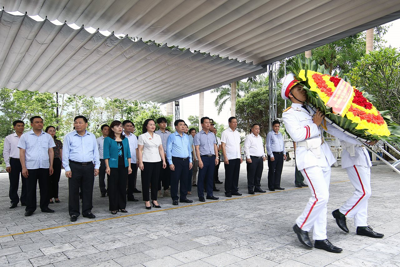 small_dang-hoa.jpg