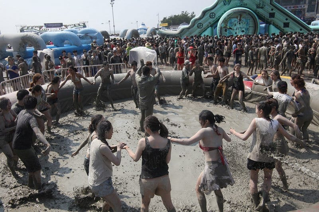 Plongez dans le Boryeong Mud Festival : un incontournable en Corée - Photo 3.