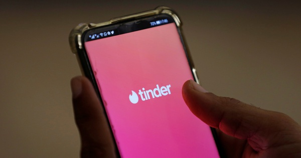 企業は従業員にTinderで「もう半分の相手」を見つけるための休暇を与える