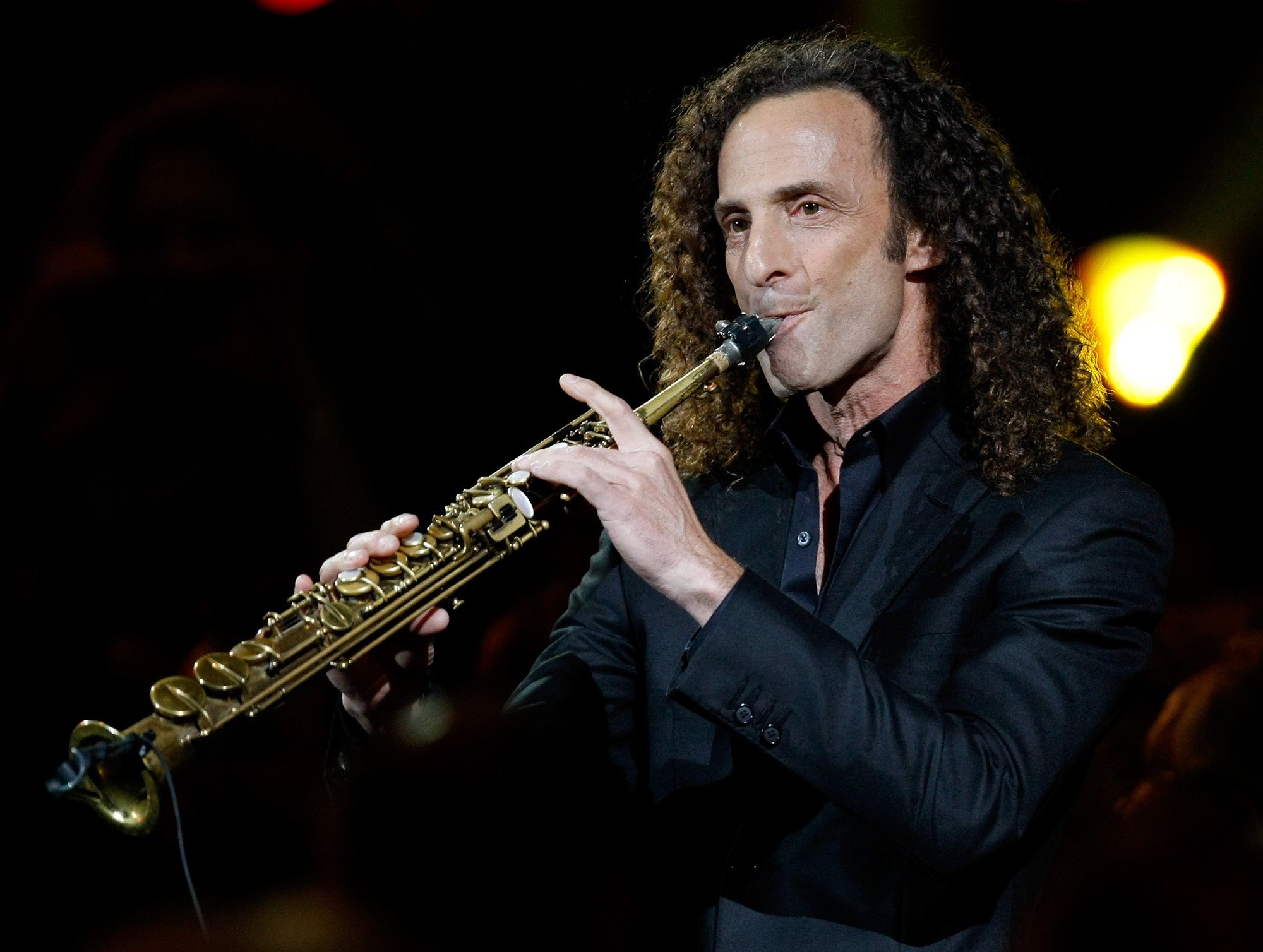 “Huyền thoại saxophone” Kenny G nói tiếng Việt, hứa sẽ làm điều này khi đến Hà Nội  - Ảnh 1.