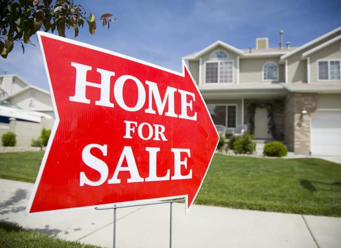 A house for sale sign in Colorado Springs, Colorado, June 2022. Photo: ET RealEstate