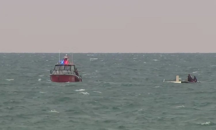 The phenomenon of capsizing boats on American lakes