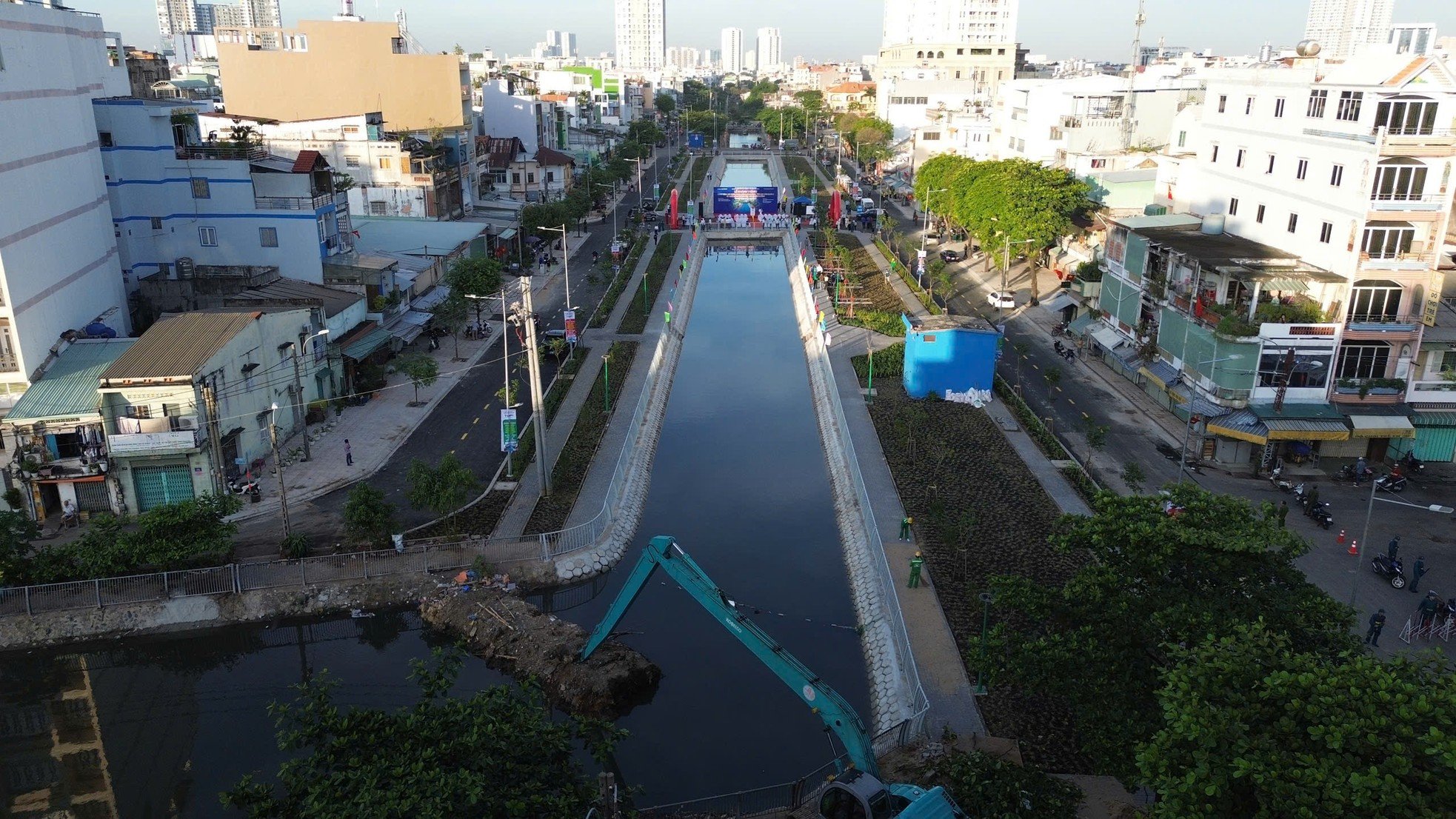 La gente está contenta porque el canal más contaminado de Ho Chi Minh se ha 'transformado' foto 1