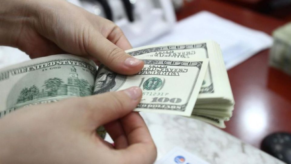 Precios de divisas al 15 de enero de 2025: el dólar se debilita