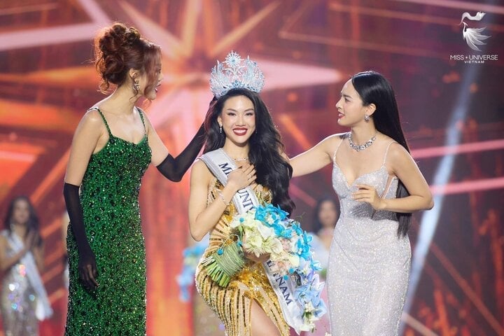 After being crowned Miss Universe Vietnam 2023, Bui Quynh Hoa caused controversy due to a series of scandals.