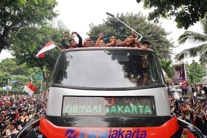 Multitudes de personas salen a las calles para celebrar la victoria de Indonesia Sub-22 en los 32º Juegos del Sudeste Asiático - 3