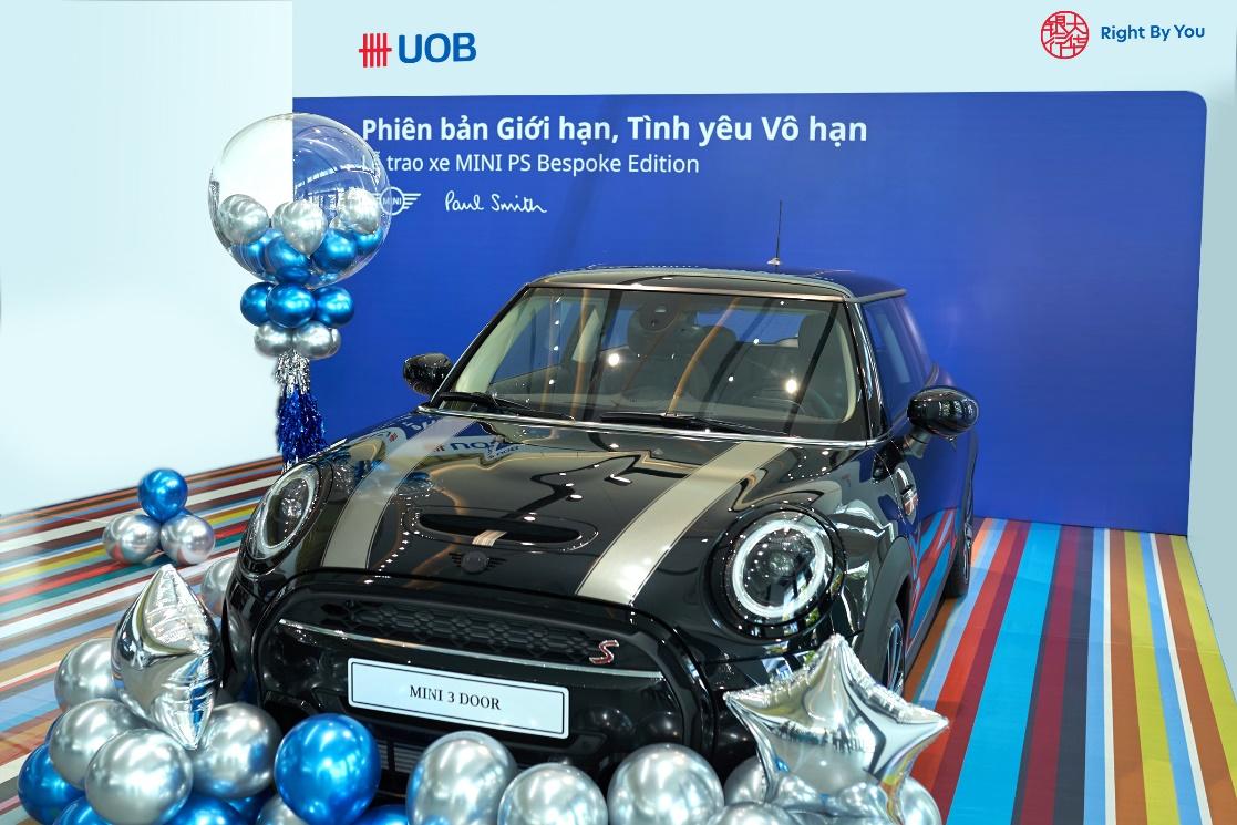 Khách hàng UOB Việt Nam 'quay số trúng xe' MINI Cooper trị giá gần 2 tỉ đồng- Ảnh 1.