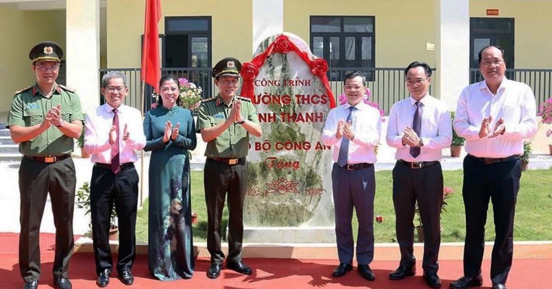 Bộ trưởng Công an dự khánh thành trường học ở Tuyên Quang