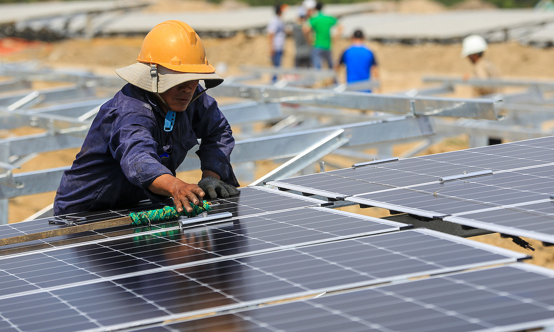 38件の太陽光発電・風力発電プロジェクトの購入価格を引き下げる提案