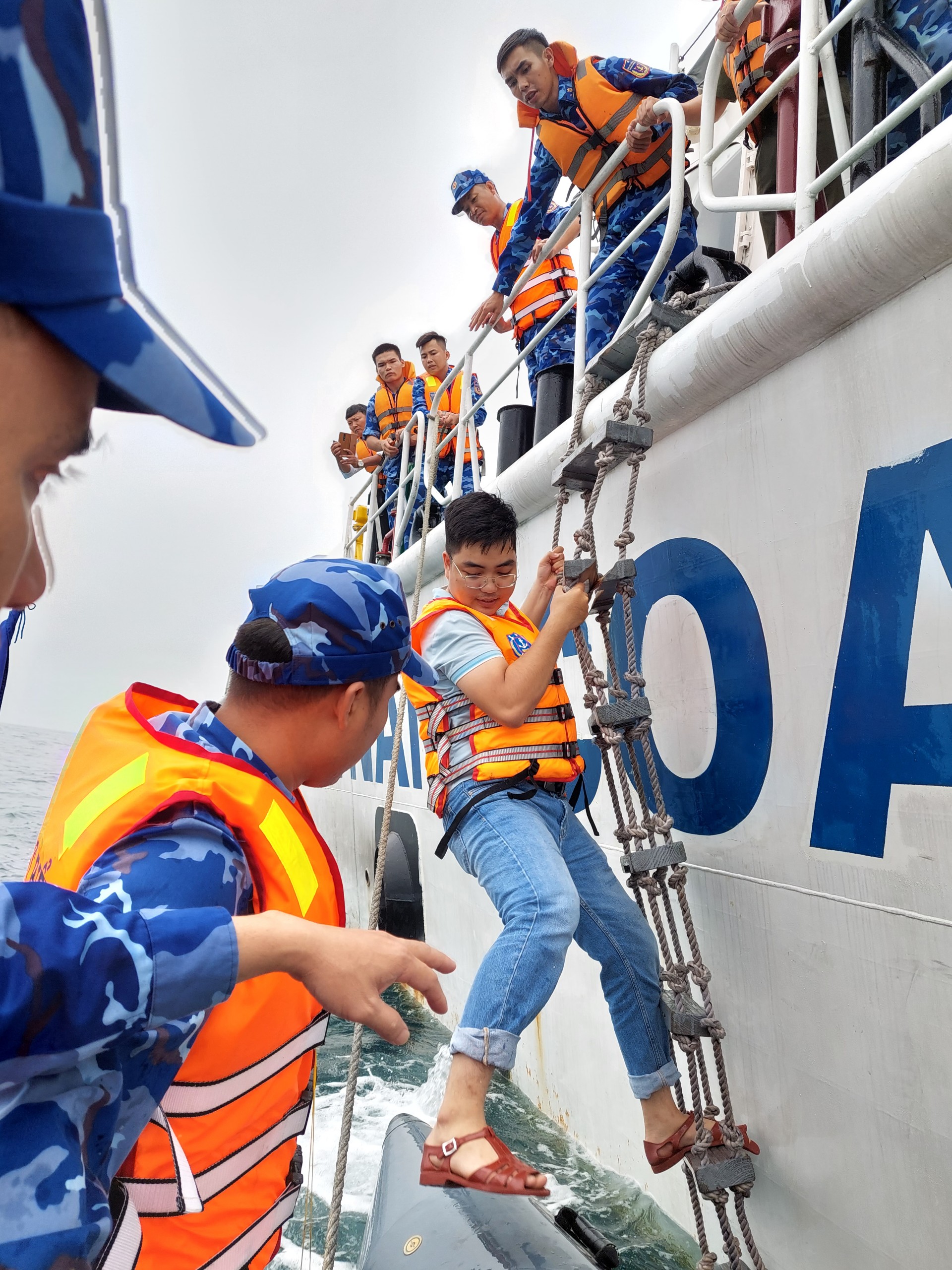 Phụng sự và dấn thân - Ảnh 4.