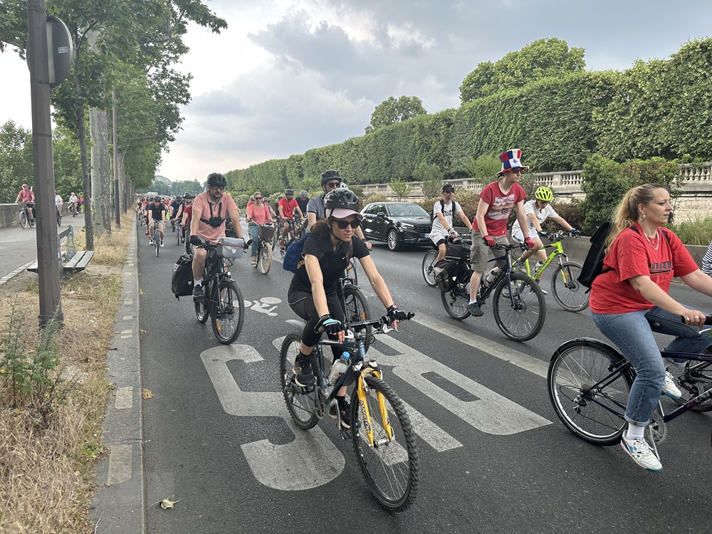 Die Franzosen fahren Fahrrad, um ihre Gesundheit zu verbessern und die Umwelt zu schützen. Bild 2